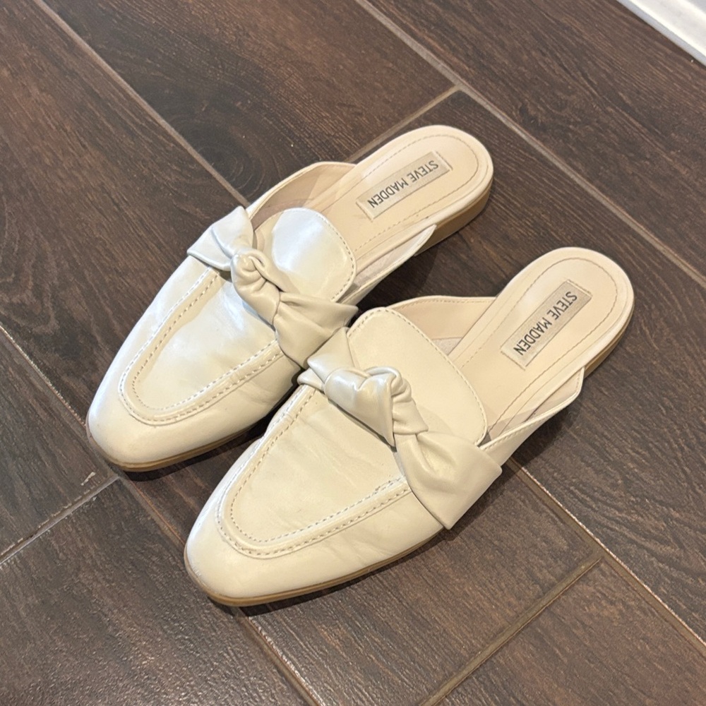 Steve Madden Cream Bow Mules